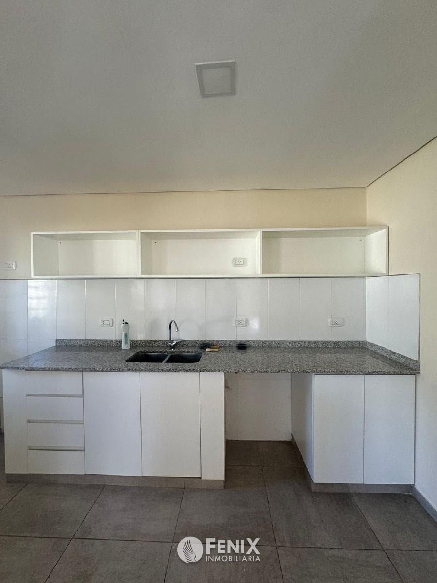 CF1196 - CASA EN VENTA Z/ AV. CABO DE HORNOS Y AV. COCOMAROLA — foto 4