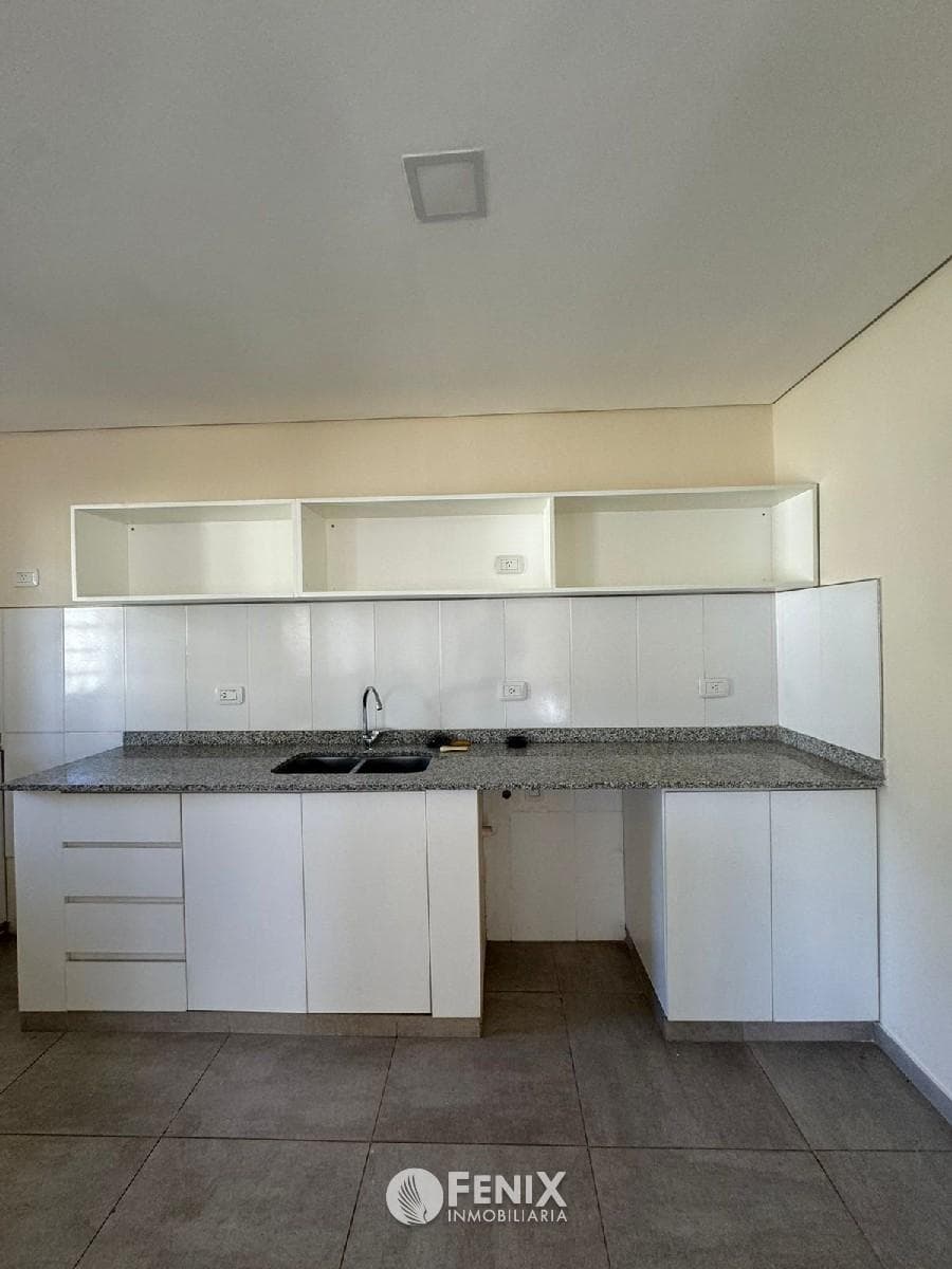 CF1196 - CASA EN VENTA Z/ AV. CABO DE HORNOS Y AV. COCOMAROLA — foto 5