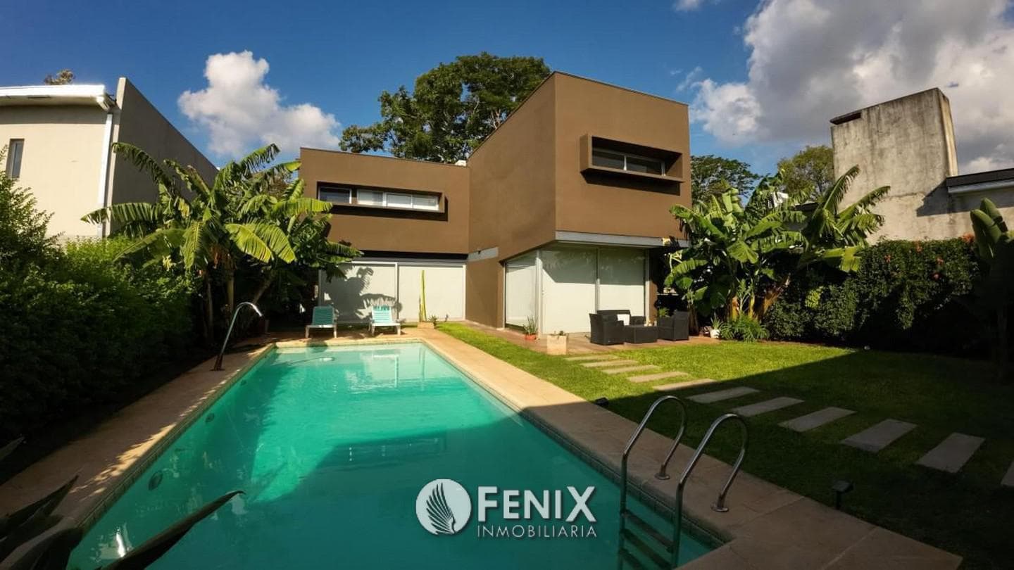 CF1125 - CASA EN VENTA B° LOMAS DE URQUIZA