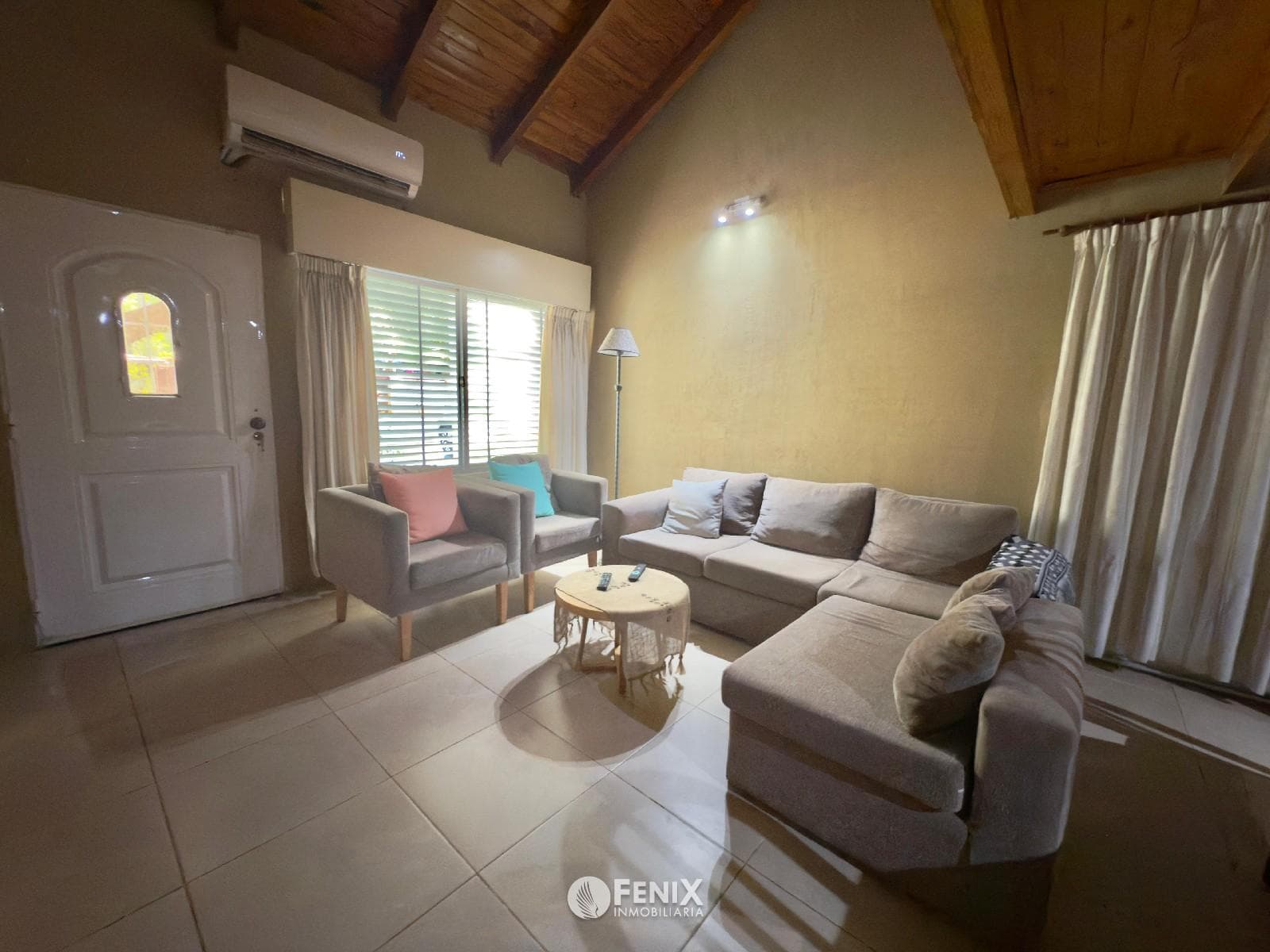 CF1211 - CASA EN VENTA APTO CRÉDITO - 8 AMBIENTES - AV. FCO. DE HARO ENTRE CMTE. ANDRESITO Y STA. CRUZ — foto 2