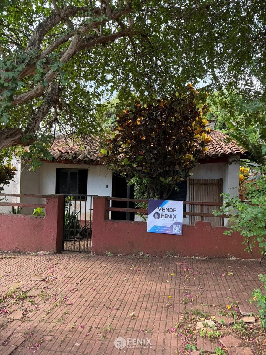 TF867 - TERRENO CON CASA A RECICLAR - AV. SGTO. CABRAL Y NICOMEDES CASTRO, B° AGUACATES — foto 2